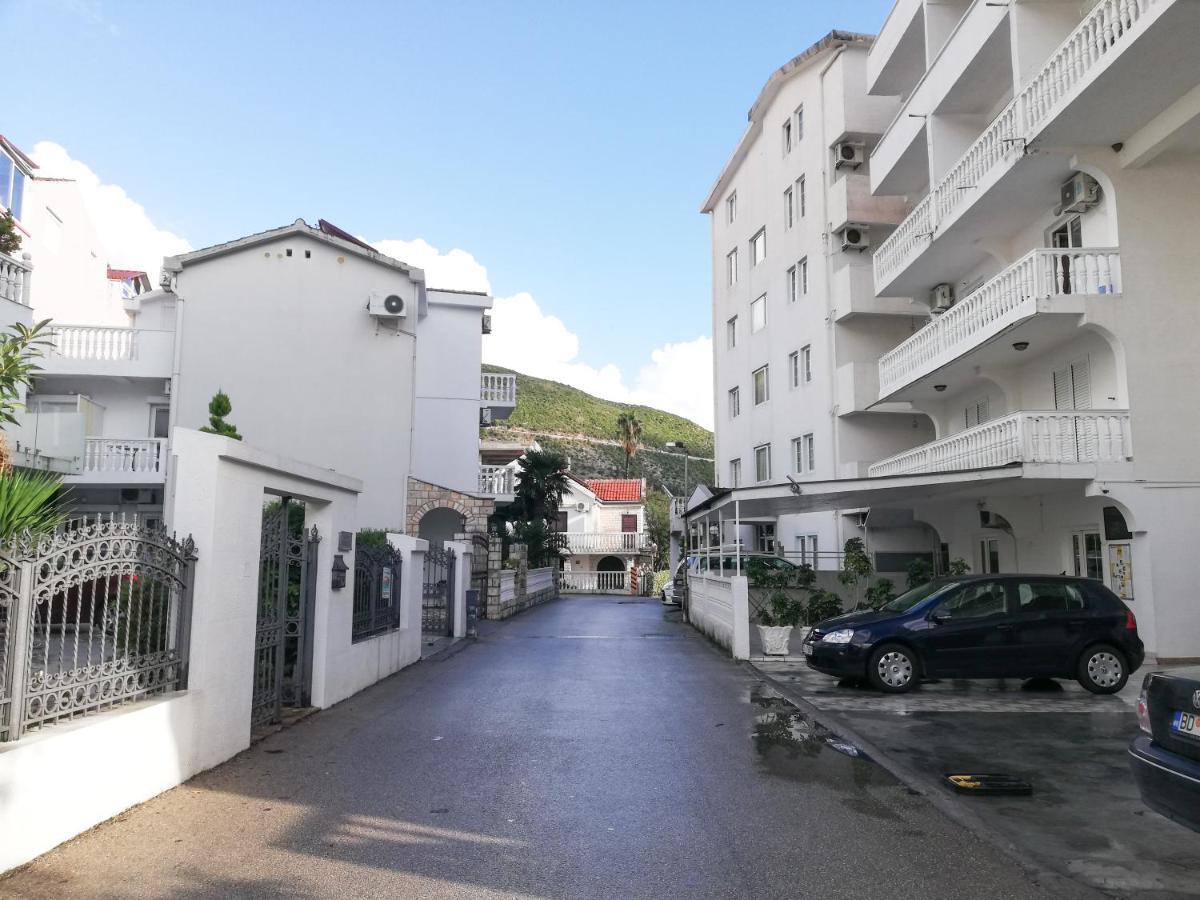 Apartment Azalea Of Будва Экстерьер фото
