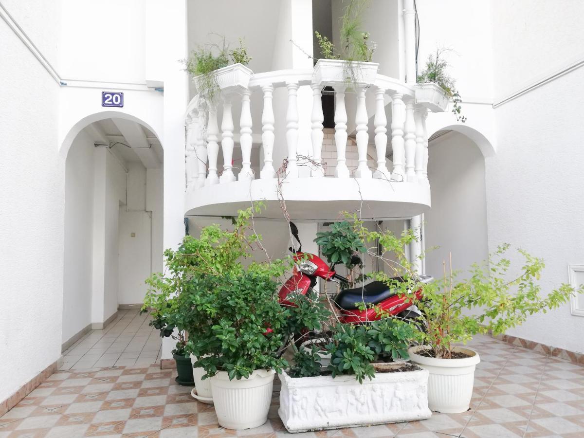 Apartment Azalea Of Будва Экстерьер фото
